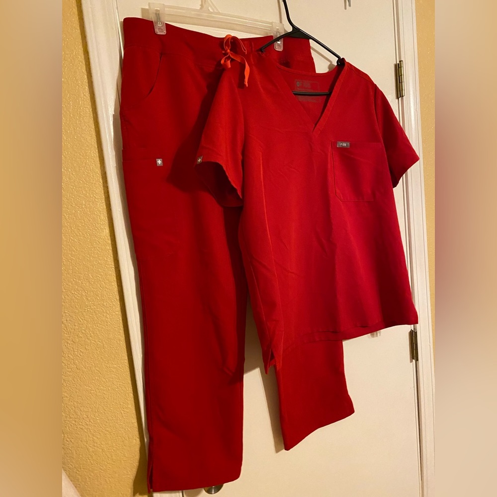 Red Figs scrubs set
